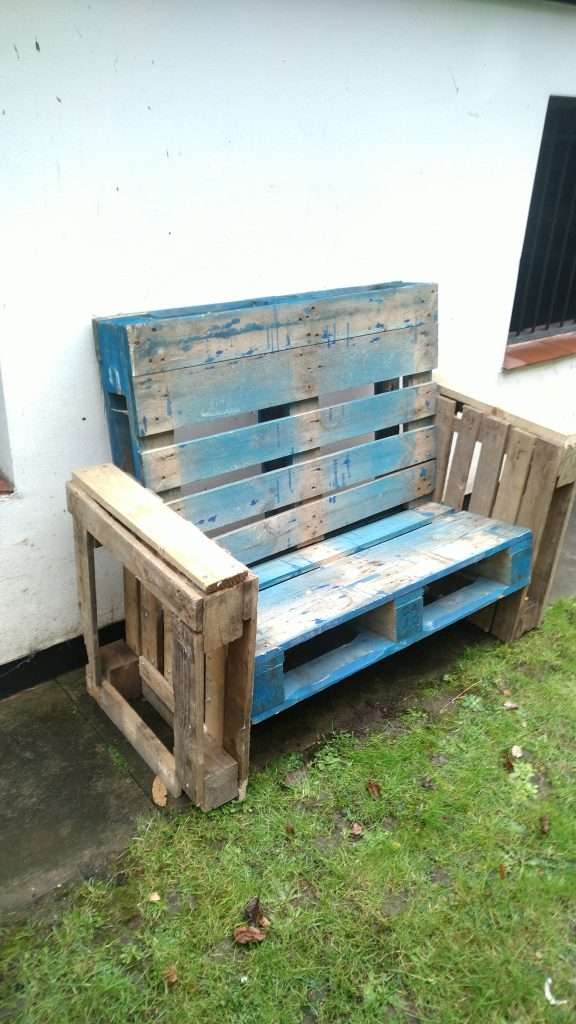bench made from pallets